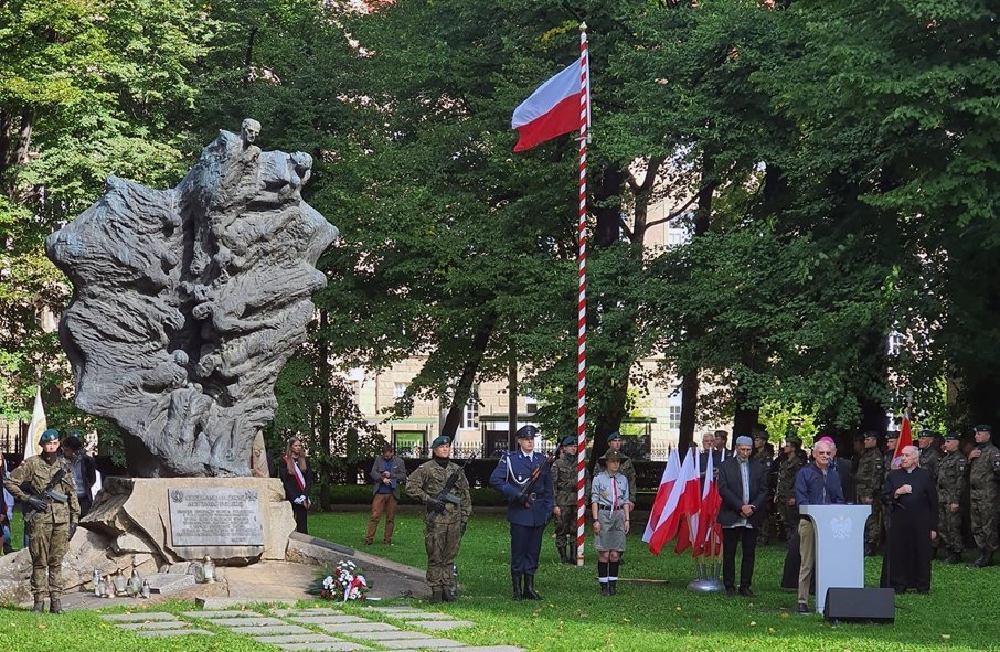 2023-09-19_Poczet_sztandarowy_01