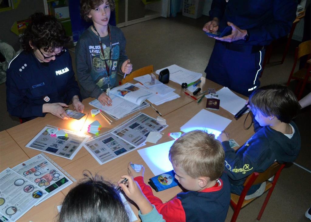 2024.04.19-Kryminalistyka-dla-mlodych-detektywow_01