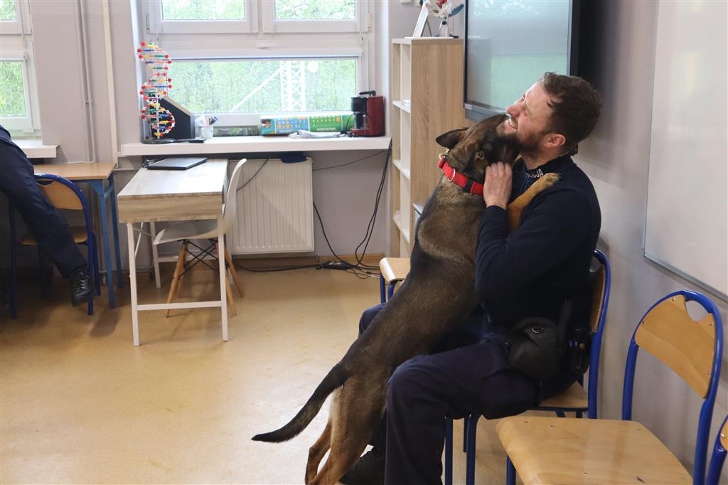 2024.04.19-Narkotyki-skutki-zazywania-przeciwdzialanie_03