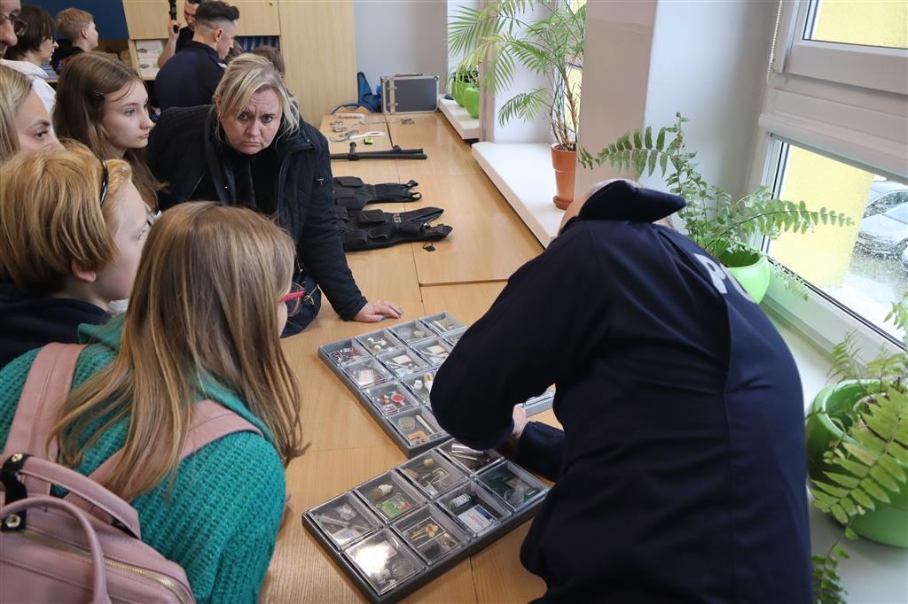 2024.04.19-Narkotyki-skutki-zazywania-przeciwdzialanie_06